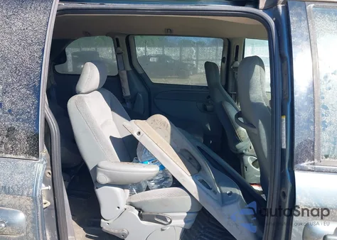 2005 Chrysler Town & Country from USA, damaged, VIN 1C4GP45R65B326468